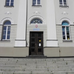 Gmach oddziału NBP, wcześniej banków centralnych II RP i Rosji carskiej - opuszczony po utracie statusu wojewódzkiego (stan 2018)